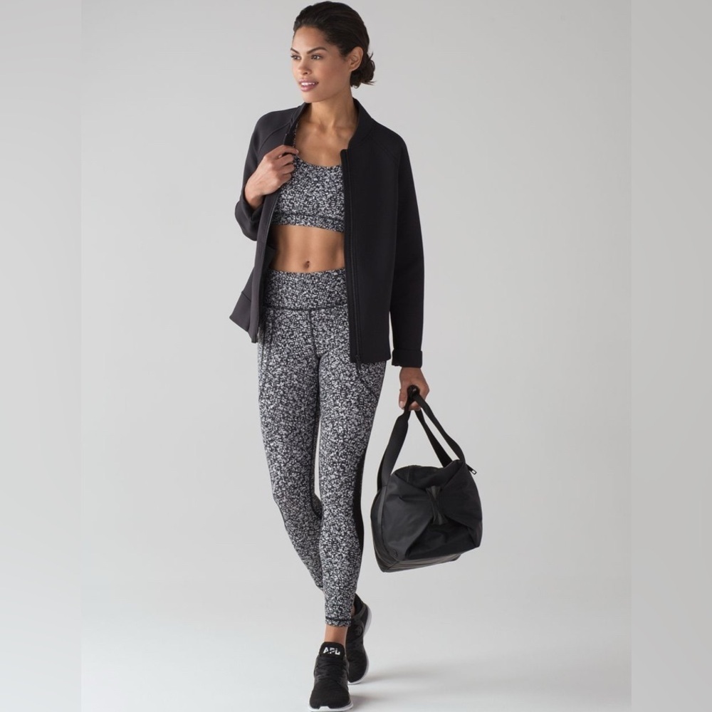 Lululemon Invigorate 7/8 Tight Size 8